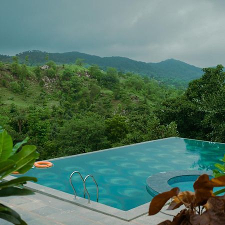 The Sky Imperial Pavoreal Jungle Resort 贡珀尔格尔 外观 照片