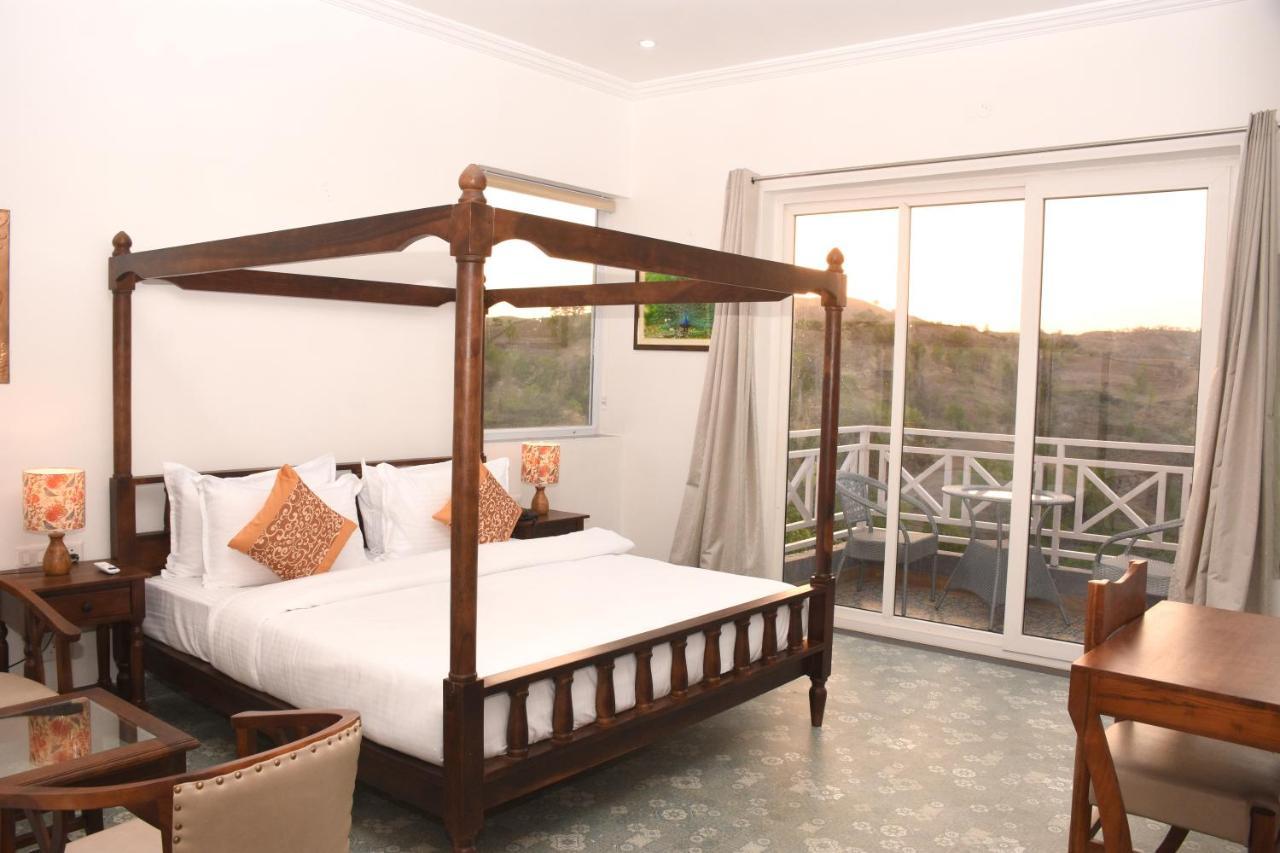 The Sky Imperial Pavoreal Jungle Resort 贡珀尔格尔 外观 照片