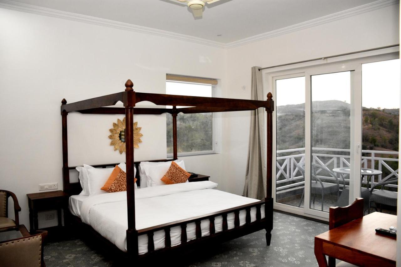 The Sky Imperial Pavoreal Jungle Resort 贡珀尔格尔 外观 照片
