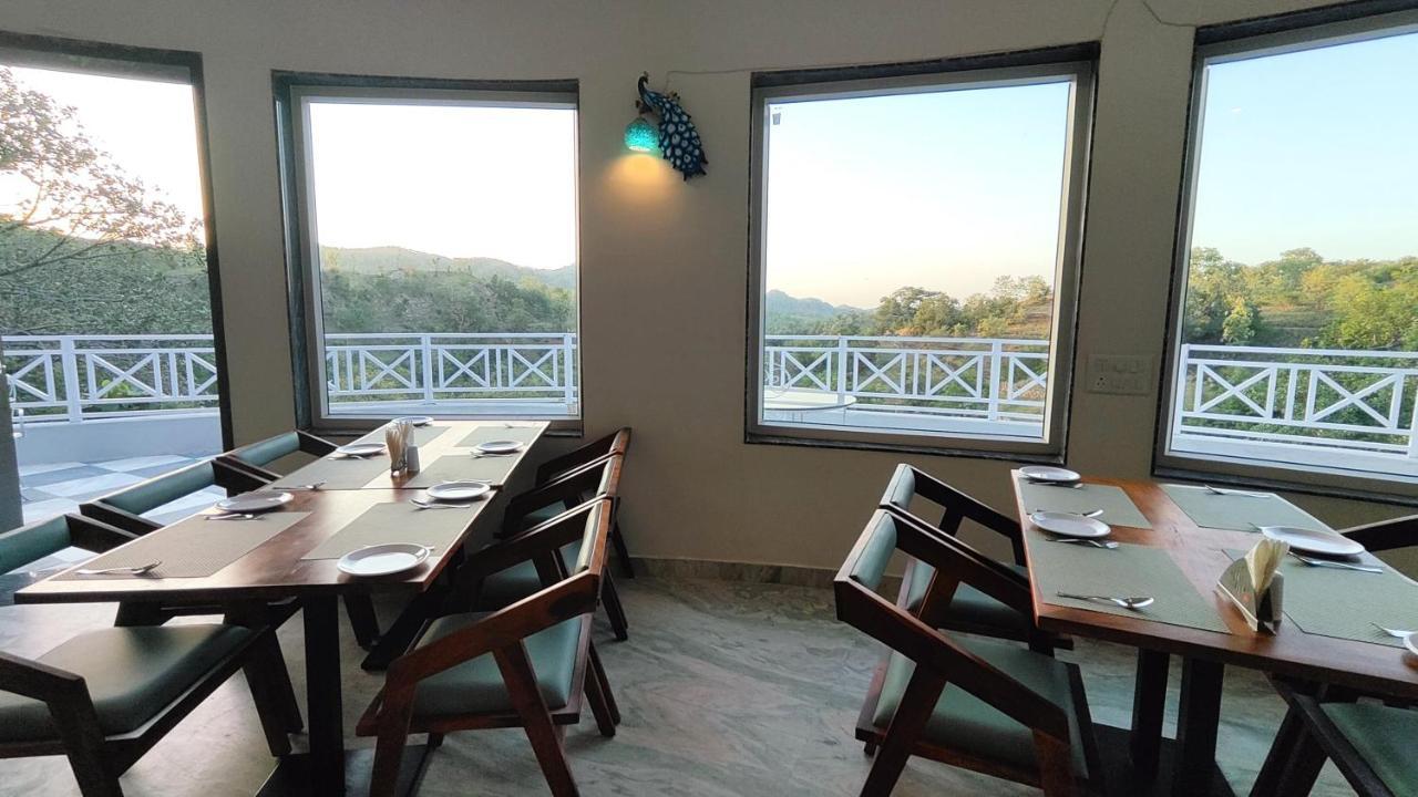 The Sky Imperial Pavoreal Jungle Resort 贡珀尔格尔 外观 照片