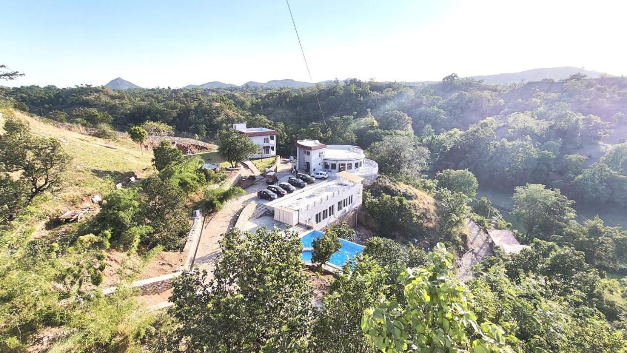 The Sky Imperial Pavoreal Jungle Resort 贡珀尔格尔 外观 照片