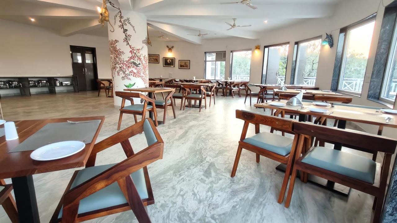 The Sky Imperial Pavoreal Jungle Resort 贡珀尔格尔 外观 照片