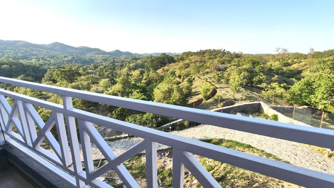 The Sky Imperial Pavoreal Jungle Resort 贡珀尔格尔 外观 照片