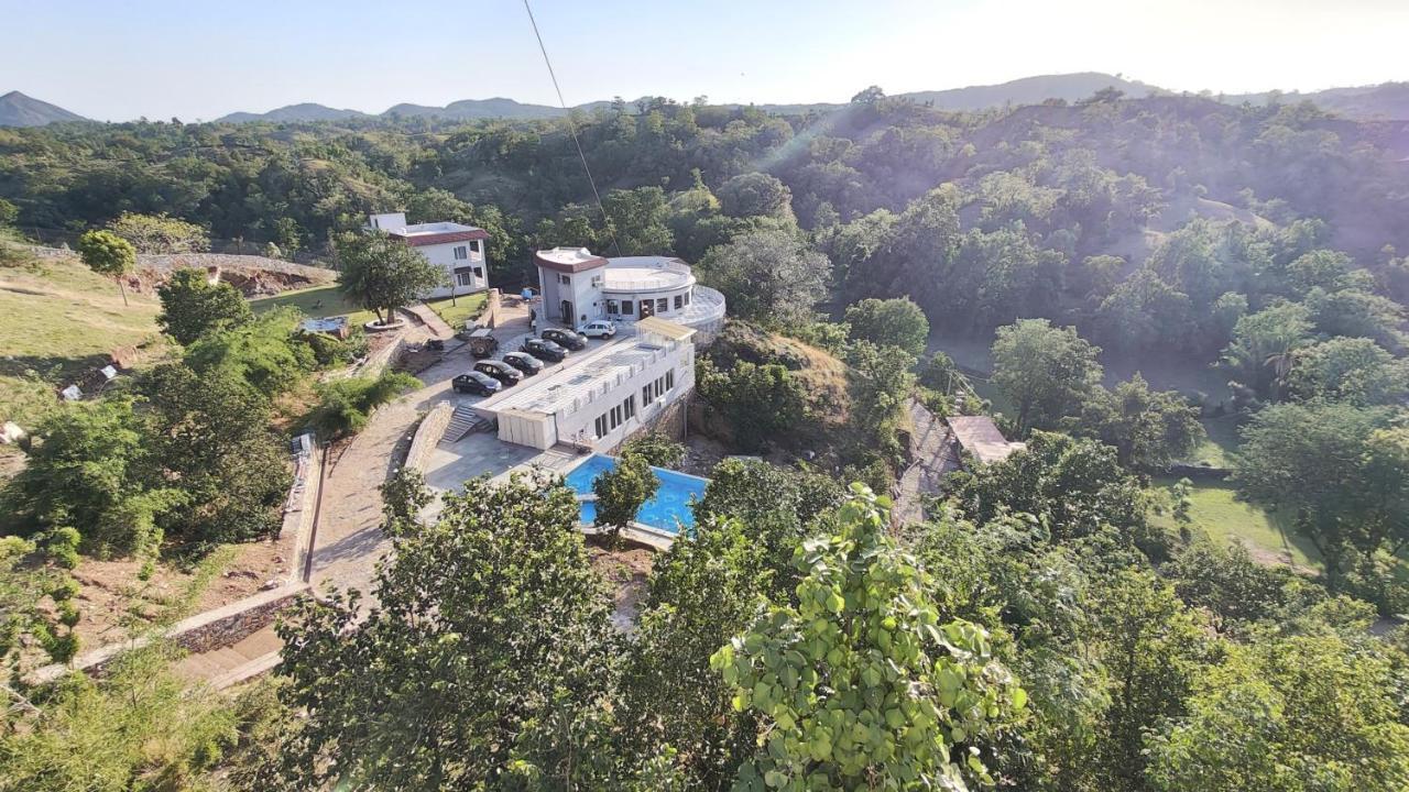The Sky Imperial Pavoreal Jungle Resort 贡珀尔格尔 外观 照片