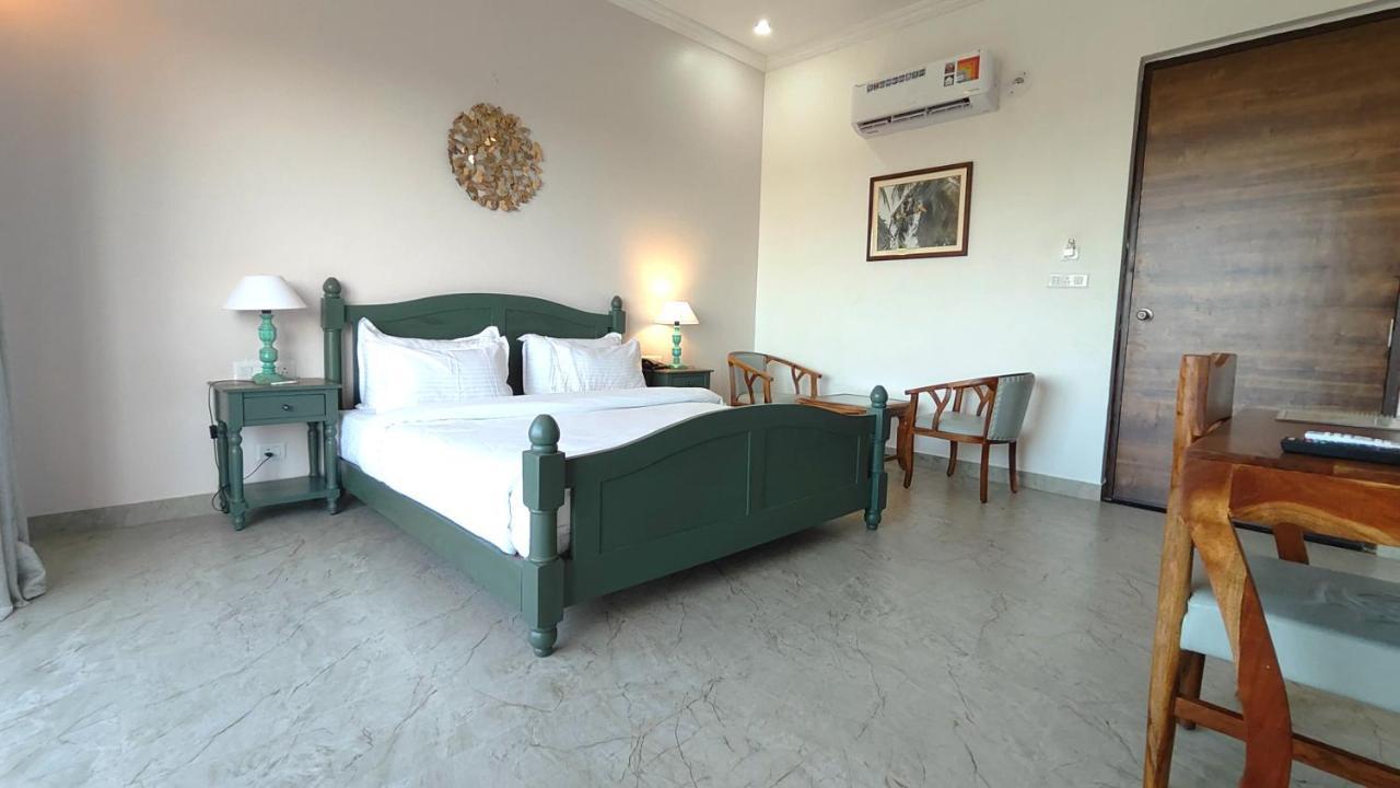 The Sky Imperial Pavoreal Jungle Resort 贡珀尔格尔 外观 照片