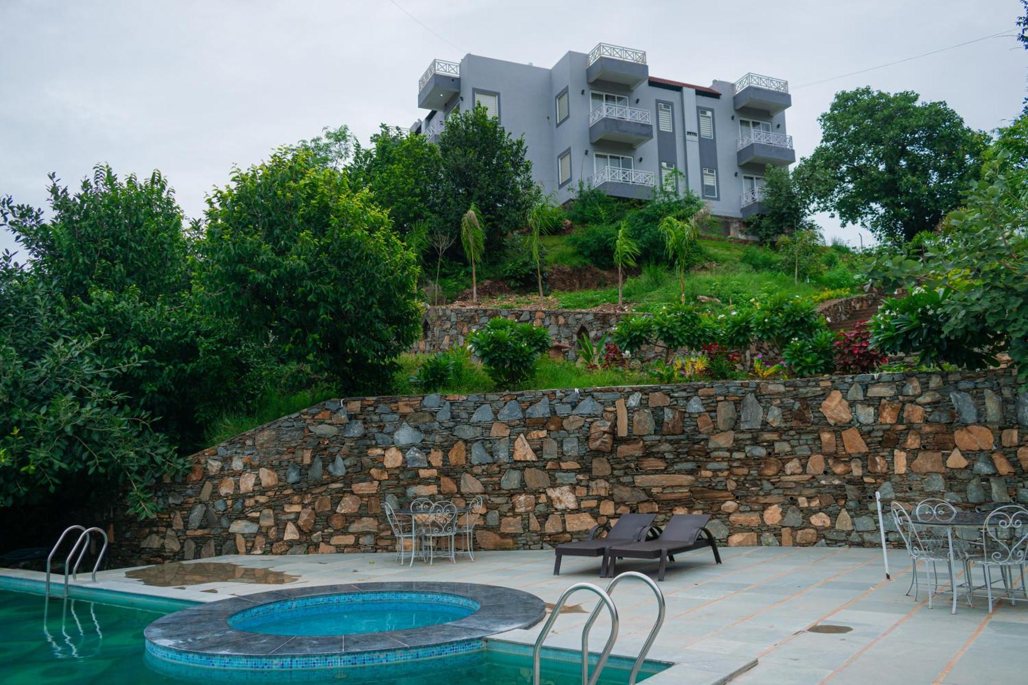 The Sky Imperial Pavoreal Jungle Resort 贡珀尔格尔 外观 照片