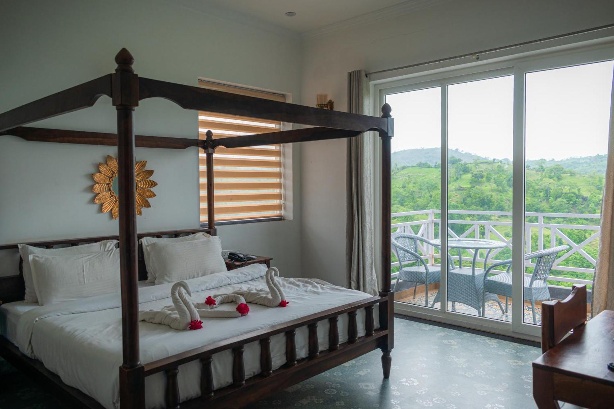 The Sky Imperial Pavoreal Jungle Resort 贡珀尔格尔 外观 照片