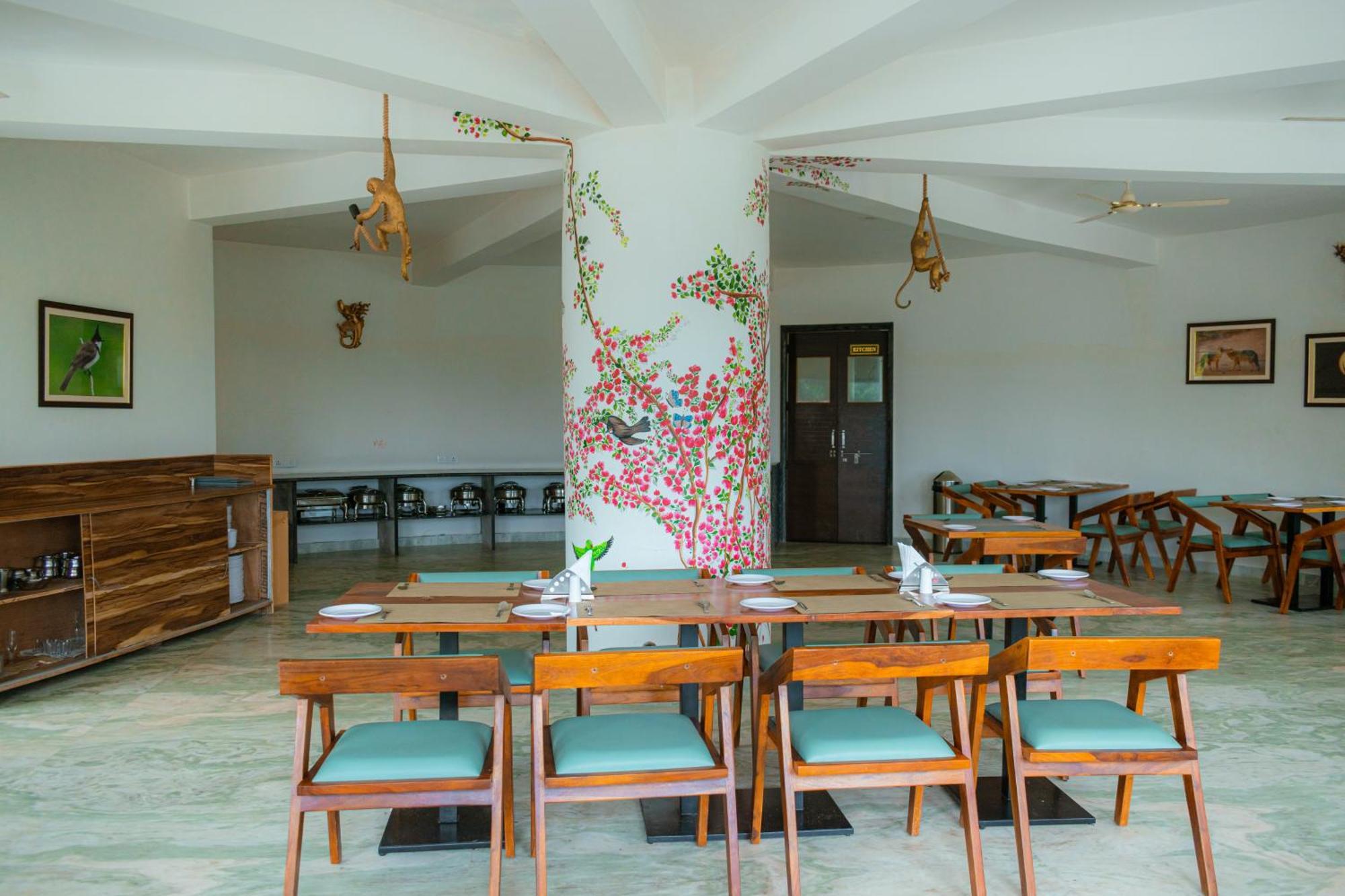 The Sky Imperial Pavoreal Jungle Resort 贡珀尔格尔 外观 照片