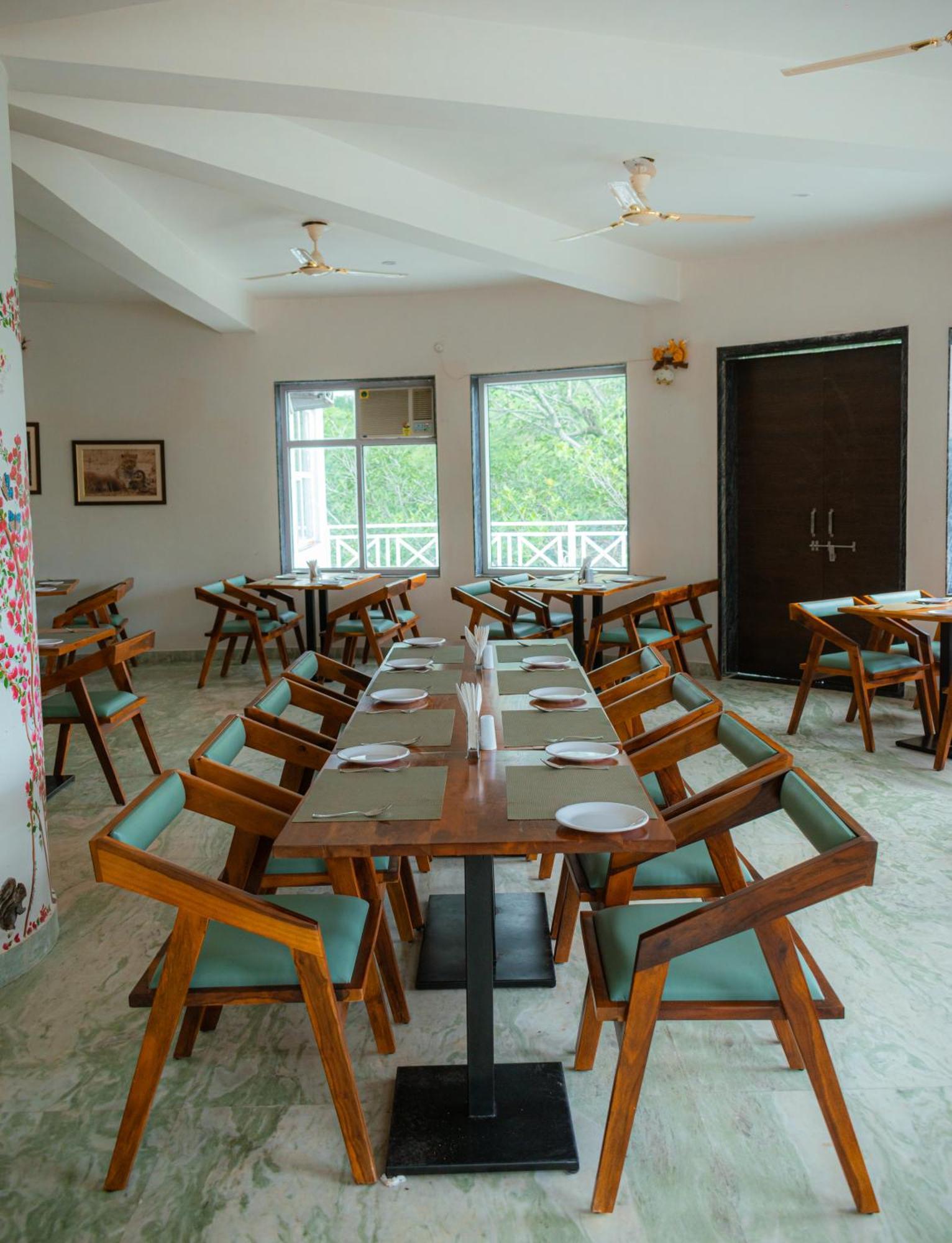 The Sky Imperial Pavoreal Jungle Resort 贡珀尔格尔 外观 照片