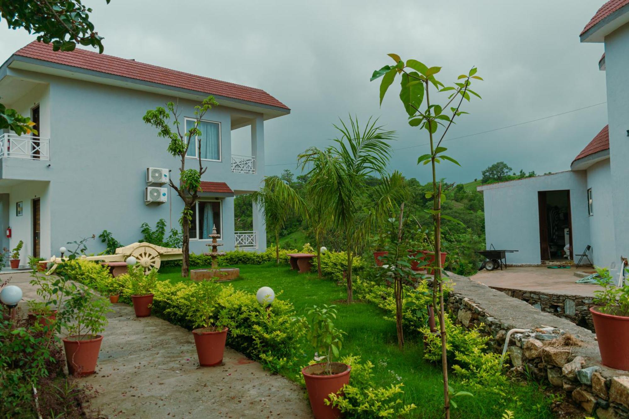 The Sky Imperial Pavoreal Jungle Resort 贡珀尔格尔 外观 照片